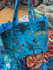 Bolsa de Mano de Terciopelo de Alta Calidad para Mujer, Bolsa de Mercado Jhola, Bolsa de Compras Grande de Cuero Acolchado, Nueva Llegada, Súper Oferta - Product Image 6