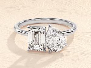 Anillo de compromiso de moissanita de Esmeralda y pera de 2,50 CT, anillo de moissanita de doble piedra de oro sólido de 14K para mujer - Product Image 2