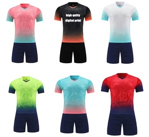 Conjunto de Uniforme de Fútbol Personalizable para Adultos, 100% Poliéster, Transpirable, Ropa Deportiva, Camiseta de Fútbol con Protección UPF 50, Diseño Tailandés - Product Image 6