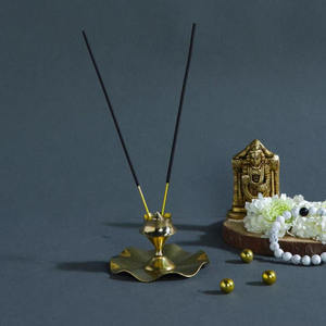 Creaciones modernas Soporte de incienso de latón Estilo antiguo Bakhoor Loban Quemador Oficina Dormitorio Hogar - Product Image 2