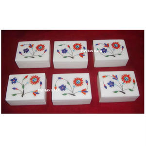 Boîtes à bijoux en marbre blanc pour décoration de la maison et cadeau de mariage avec finition fine et incrustation de fleurs polies et lisses - Product Image 1