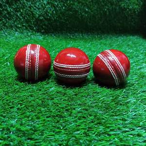 Ballons de cricket en cuir de qualité supérieure cousus à la main avec logo personnalisé - Product Image 1