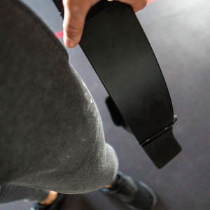 Mejor diseño Hombres y mujeres Arm Blaster Trainer Logotipo personalizado Acero inoxidable Bíceps Equipo de gimnasio Venta caliente Material EVA y ABS - Product Image 5