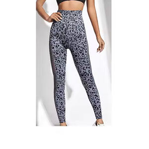 Wholesale Solid High-Waisted Scrunched Butt Yoga Gym Pants Quick Dry Fitness <b>Leggings</b> With Pockets Customizable Logo Tights - Product Image 4