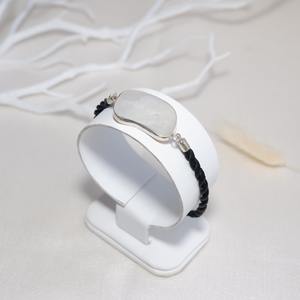 Pulsera de perlas de concha con diseño étnico único y elegante - Product Image 4
