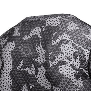 เสื้อรัดรูปของผู้ชายน้ำหนักเบาเข้ารูปเสื้อรัดรูปคุณภาพสูงสีตามสั่ง - Product Image 4