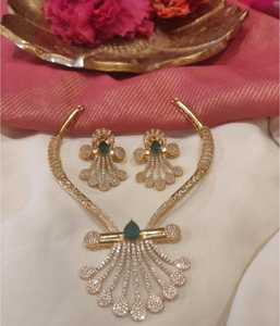 ชุดสร้อยคอและต่างหูเพชรสังเคราะห์คลาสสิกหรูหราแวววาวเหนือกาลเวลาพร้อมคุณภาพสูงเหมาะสำหรับงานแต่งงานที่เป็นทางการ - Product Image 1