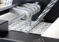Imprimante UV pour l'impression d'autocollants couleur personnalisés, machine numérique de découpe, de plastification et de refendage d'étiquettes en rouleau