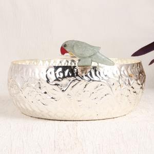 Moderno Tazón Decorativo Redondo de Metal Plateado con Detalles Florales, Ideal para Decoración de Eventos y Exhibición en la Sala de Estar, Procedente de la India - Product Image 6