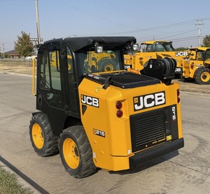 2024 JCB 215 Skid Steer Loader - Compact, efficace et haute performance Skid Steer pour des applications polyvalentes - Product Image 1