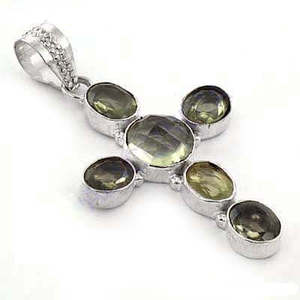 Pendentif croix en argent 925 avec pierres de topaze verte serties clos, bijou minimaliste unisexe pour tous les jours - Product Image 2