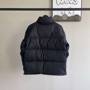 Veste d'hiver épaisse de haute qualité personnalisée, rembourrage en duvet, couleur unie, veste matelassée à capuche pour homme, pour l'extérieur - Product Image 4