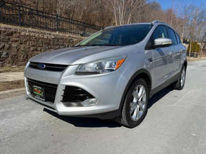 Auto Usado de Calidad a Precio Accesible, Ford Escape Titanium 2014, Volante a la Izquierda - Product Image 3