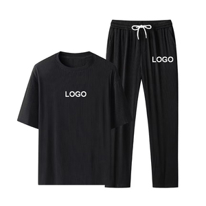 Conjunto de camisa y pantalones cortos de 2 piezas de verano informal para hombre, chándal con logotipo personalizado transpirable, patrón sólido - Product Image 1