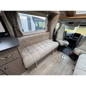 Autocaravanas Premium Broadway EB Auto-Sleepers para Aventuras de Camping Confortables - Product Image 6