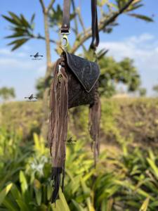 Bolso de Mano con Flecos para Mujer, Bolso Elegante de Cuero Auténtico, Hecho a Mano, Tallado - Product Image 6