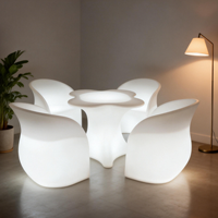 Tables et chaises LED haut de gamme en gros, mobilier de fête lumineux sans fil, table et chaise en forme de fleur de prunier pour location événementielle
