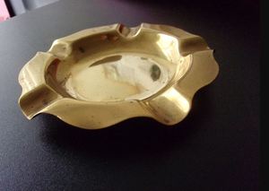 Cendrier vintage élégant en laiton, décor à la maison, comptoir de table, cendrier à cigarettes pour hôtel restaurant, bureau à domicile, intérieur et extérieur - Product Image 3