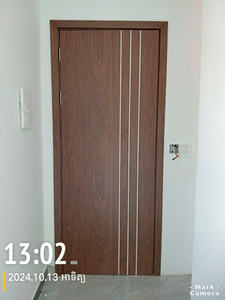 Puerta compuesta Dewoo de alta calidad para hoteles modernos Dormitorios Apertura lateral Película de PVC impermeable con base de madera Directo Vietnam - Product Image 4