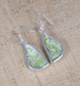 Pendientes de Plata de Ley con Ópalo Verde, Joyería Hecha a Mano, Piedra de Nacimiento de Octubre, Elegante Regalo de Piedra Preciosa para Mujer - Product Image 2