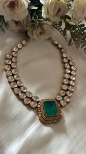 ชุดสร้อยคอมรกตคอ kundan เครื่องประดับพลอยสีเขียวประดับด้วยหิน polki ชุบทองเงิน - Product Image 3