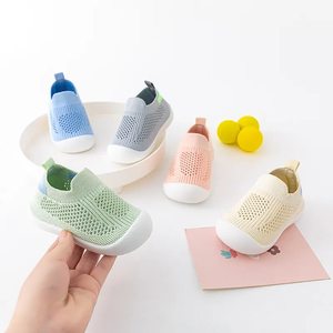 Prodotti Dropshipping 2025 <span class=keywords><strong>scarpe</strong></span> <span class=keywords><strong>da</strong></span> bambino estive alla moda <span class=keywords><strong>scarpe</strong></span> <span class=keywords><strong>da</strong></span> bambino traspiranti in Mesh con fondo morbido Sneakers <span class=keywords><strong>da</strong></span> bambino - Product Image 3