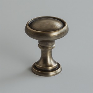 Poignée de porte en fer antique inspirée du patrimoine royal européen sculpté détaillant pour hôtels centres commerciaux offrant un luxe d'élégance antique - Product Image 2