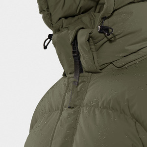 Veste matelassée pour homme pour les journées froides, conçue pour offrir chaleur grâce à une construction rembourrée, flexible à porter et à nettoyer, pour une utilisation hivernale - Product Image 3