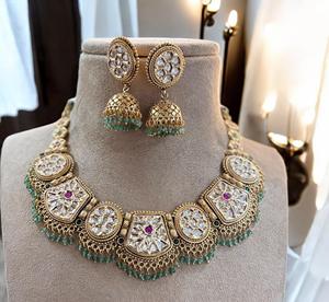 Conjunto de collar Rajwadi tradicional de calidad superior con pendientes Conjunto de collar chapado en oro con pendientes para ropa de boda para mujer - Product Image 3