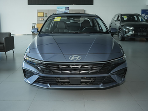 Sedán Deportivo a Gasolina 2025, 1.5L, Automático, de Alto Rendimiento, 4 Puertas, Modelo Económico en Buenas Condiciones - Product Image 5