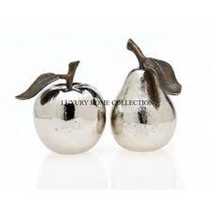 Ensemble de moulin à sel et à poivre en métal de premier ordre avec un design en forme de fruits d'inspiration vintage fini argent pour une décoration de cuisine rustique - Product Image 1