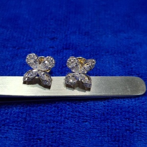 Boucles d'oreilles clous papillon en argent 925 avec diamant Moissanite taille poire 1,48 ct, clarté VVS-VS, certifiées IGI – Tendance, pour fiançailles et mariage - Product Image 3