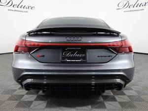 Audi RS E-tron GT électrique turbo automatique cuir légère berline AWD quattro 4dr avec caméra arrière d'occasion à vendre - Product Image 2