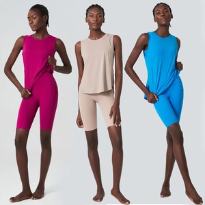 ชุดออกกำลังกายผ้านุ่มสองชิ้นสำหรับผู้หญิงชุดออกกำลังกายสำหรับวิ่งออกกำลังกายแห้งเร็วระบายอากาศได้ดีสีพื้นสำหรับฤดูร้อน - Product Image 1