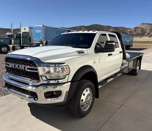 Camión de Plataforma Plana USADO Más Vendido, Modelo 2024, 5500 Tradesman, 11 pies - 360HP, 6 Velocidades Automático, Listo para Enviar a Todo el Mundo - Product Image 1