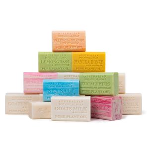 Jabón Botánico Australiano, Set de 16 Barras, Leche de Cabra y Soja, 8 Paquetes + Variedad de 8 Paquetes, Barras de Jabón Sólido de Triple Molienda de 6.6 oz, Portátiles - Product Image 1