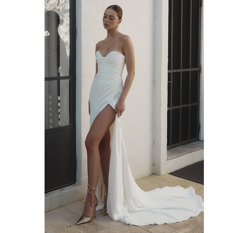 Chic and elegant Crepe high skirt slit mermaid wedding dress bridal gown a subtle v-shaped back draped corset bodice