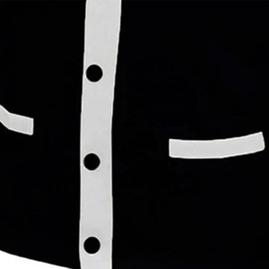 Pull Cardigan à manches longues pour femmes personnalisé de haute qualité noir et blanc tricoté blanc avec décoration de bouton pour l'hiver - Product Image 5