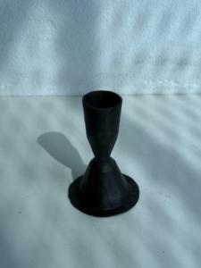 Bougeoirs en fer antique en gros, finition noire élégante, candélabres en métal pour la décoration d'hôtels, de restaurants et d'événements - Product Image 2