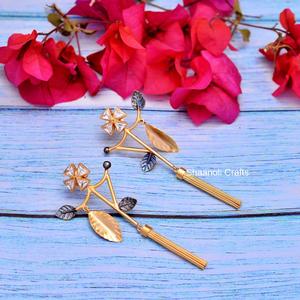 ต่างหูขัดเงาสองโทนดีไซน์เนอร์สวยงามเครื่องประดับสำหรับผู้หญิงและผู้หญิงสำหรับงานแต่งงาน - Product Image 4