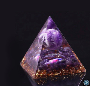 Pyramide nubienne de qualité supérieure avec sphère d'agate Pierre précieuse Orgone Orgonite en vrac pour la décoration de guérison du yoga et de la méditation - Product Image 6