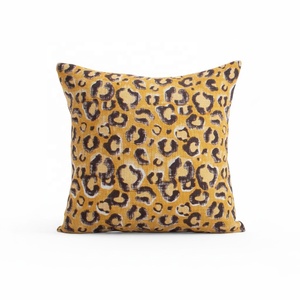 ปลอกหมอนอิงผ้าฝ้ายทรงสี่เหลี่ยมลายเสือดาวคุณภาพสูงสำหรับบ้าน สำนักงาน หรือเตียงนอน - ปลอกหมอนอิงทรงสี่เหลี่ยม - Product Image 1