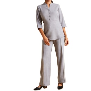 Tunique unisexe tendance pour coiffeur, thérapeute SPA, salon de massage, logo personnalisé, respirante, coton, élasthanne, polyester, uniforme OEM - Product Image 1