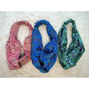 Juego de 3 Diademas de Seda Sari Estilo Bohemio Vintage, Hechas a Mano con Tela Reciclada, Diseño con Nudo Frontal, Lindas, para Damas de Honor, Regalo - Product Image 1