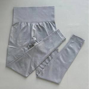 กางเกงโยคะไร้รอยต่อเอวสูงของผู้หญิงกางเกงออกกำลังกายระบายอากาศได้มีโลโก้ที่กำหนดเอง - Product Image 2