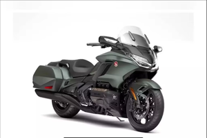 COMPRE LISTA PARA CONDUCIR 2026 Motocicleta Deportiva de Turismo Honda GL1800B Gold Wing en Venta - Product Image 4