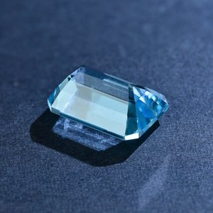 Topaze bleue suisse naturelle de qualité supérieure 100% spécialisée dans le ciel bleu suisse et la topaze de Londres bijoux précieux pierres précieuses produit en vrac - Product Image 5