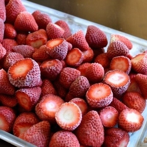 Fraise FROZEM conservée de qualité supérieure au meilleur prix du VIETNAM - Product Image 2