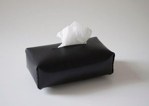 Caja de pañuelos de cuero rectangular para interiores de lujo con Cubierta acolchada suave y atractivo estético limpio - Product Image 6