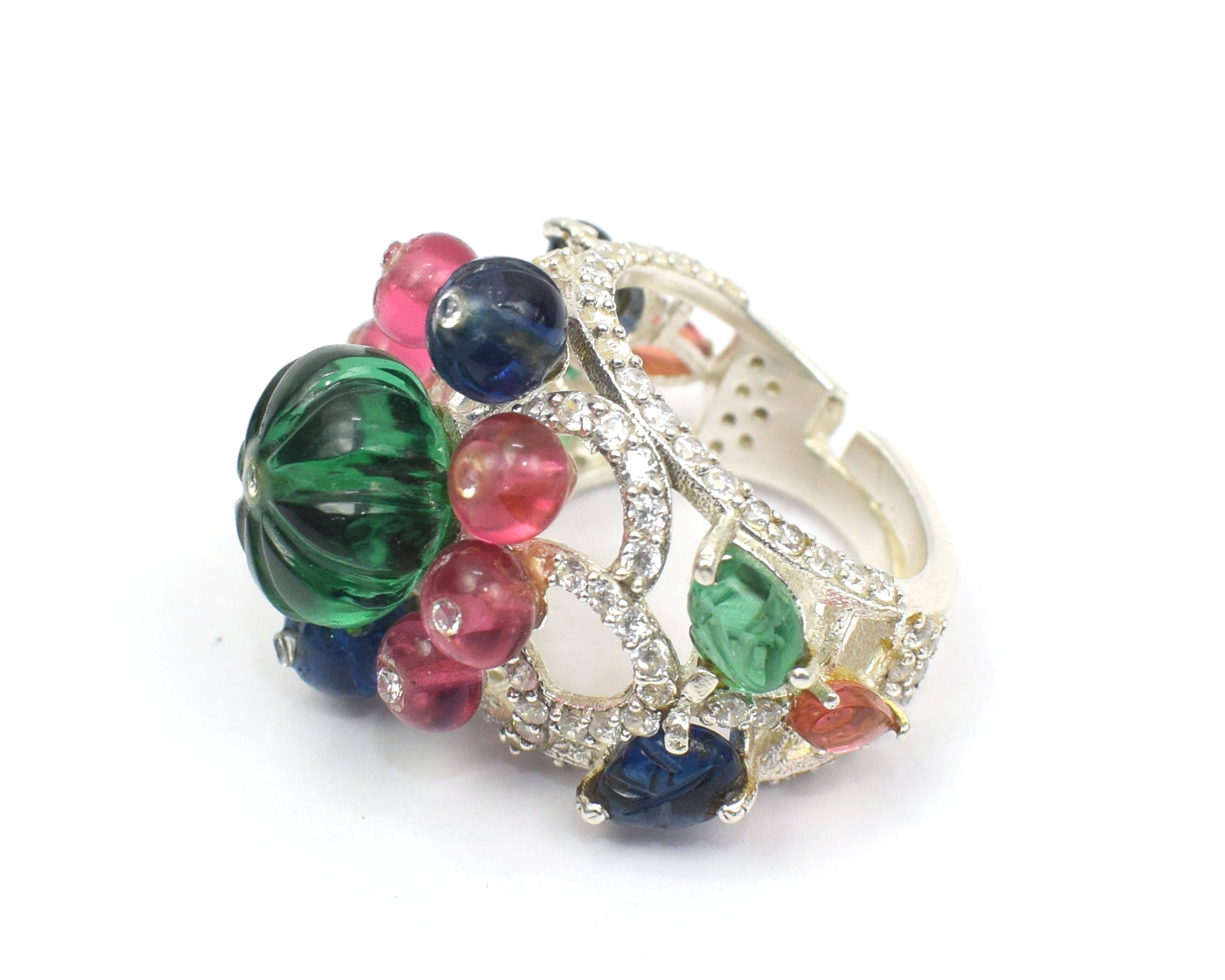 สีเขียว